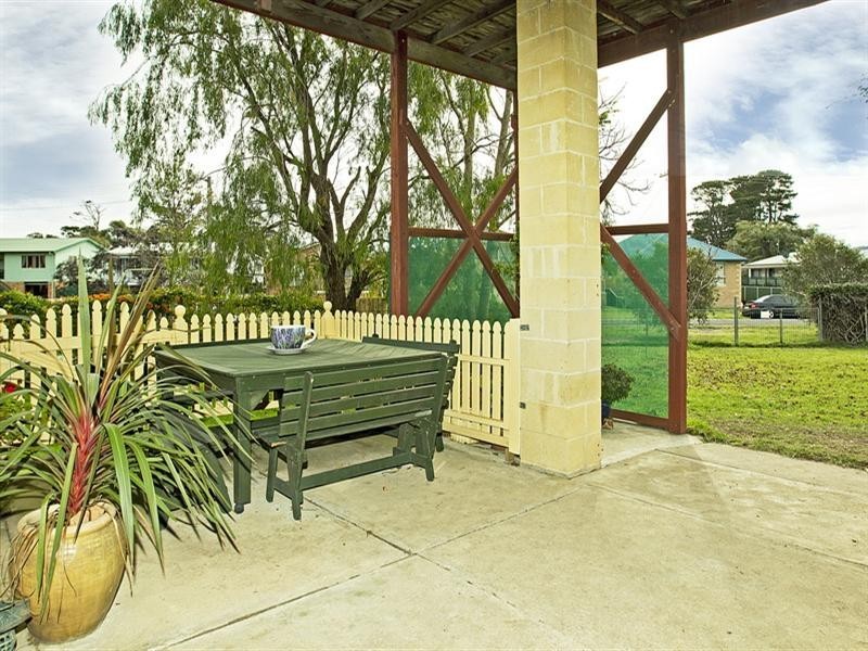 1 Berrellan Street, Greenwell Point NSW 2540