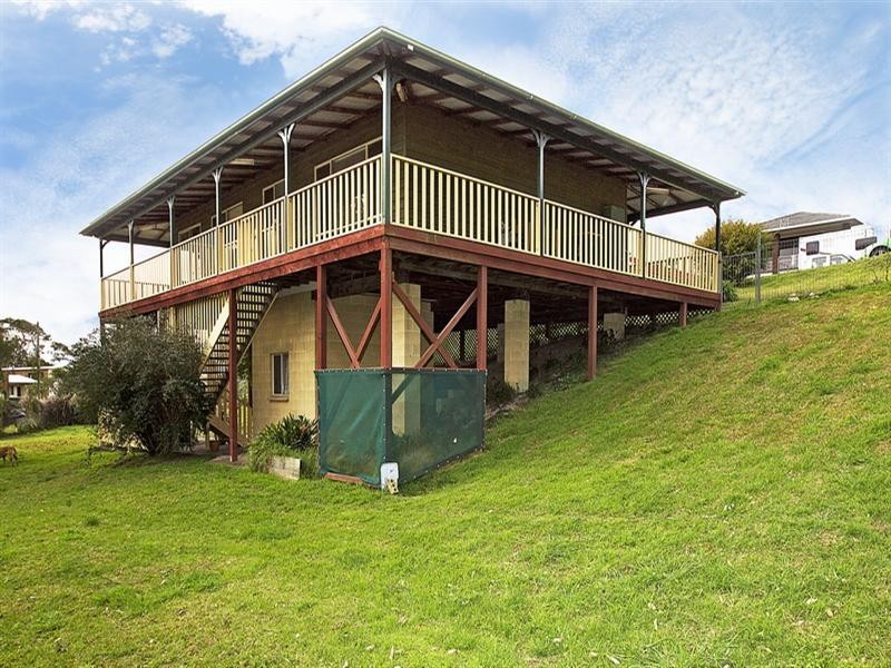 1 Berrellan Street, Greenwell Point NSW 2540