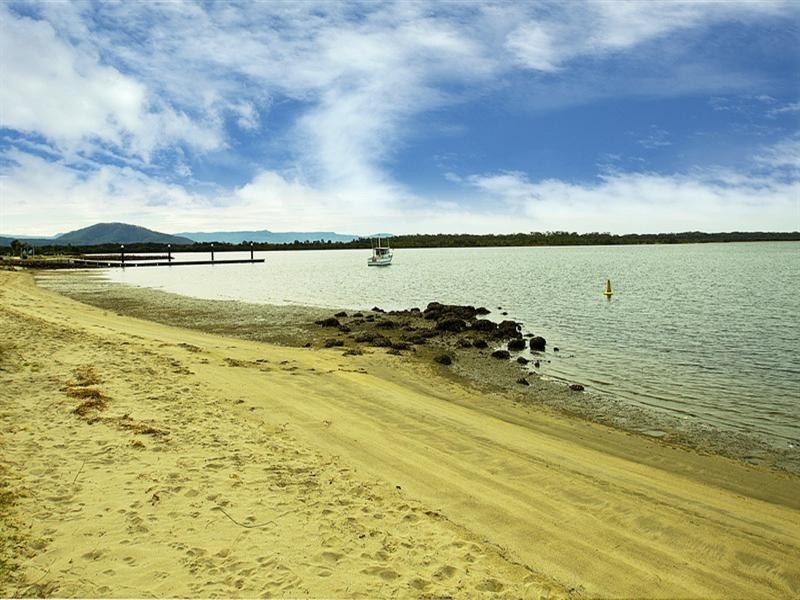 1 Berrellan Street, Greenwell Point NSW 2540