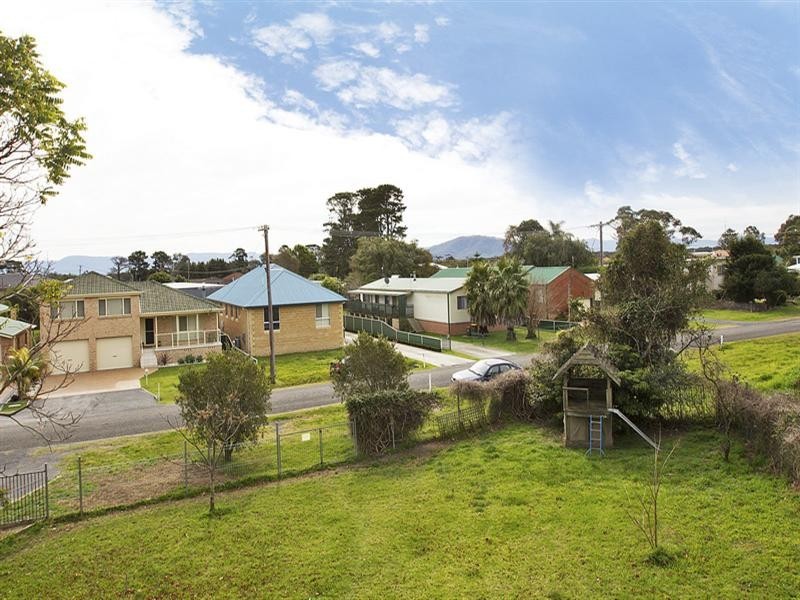 1 Berrellan Street, Greenwell Point NSW 2540