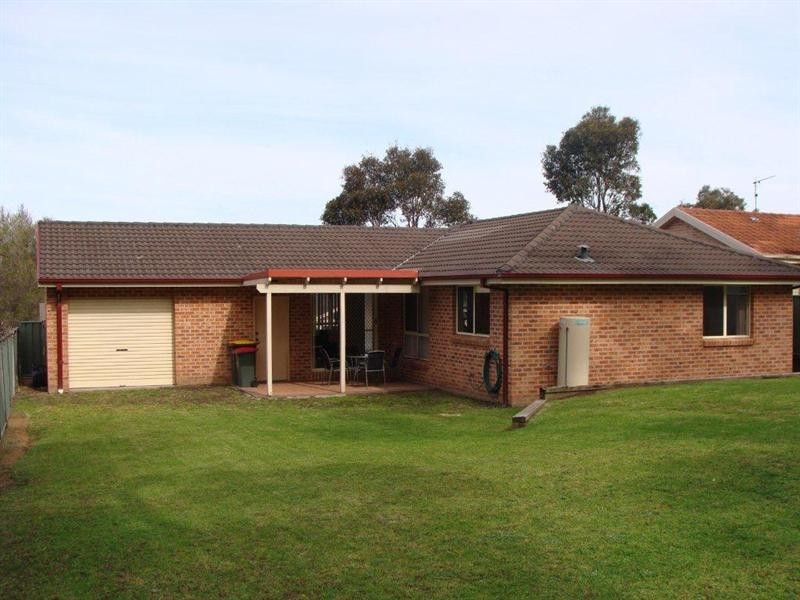 42 Lydon Crescent, West Nowra NSW 2541