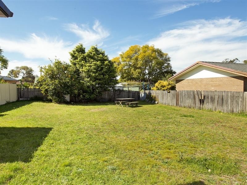 2 Condie Crescent, North Nowra NSW 2541