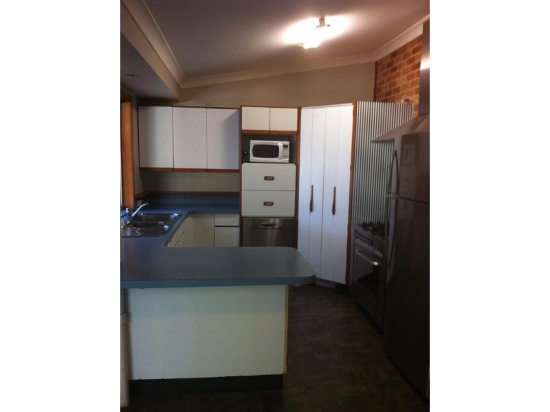 17 Maybern Close, North Nowra NSW 2541