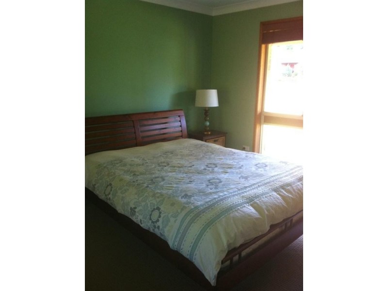 17 Maybern Close, North Nowra NSW 2541