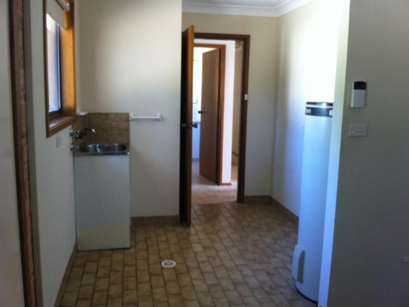 3/5 Carisbrooke Close, Bomaderry NSW 2541