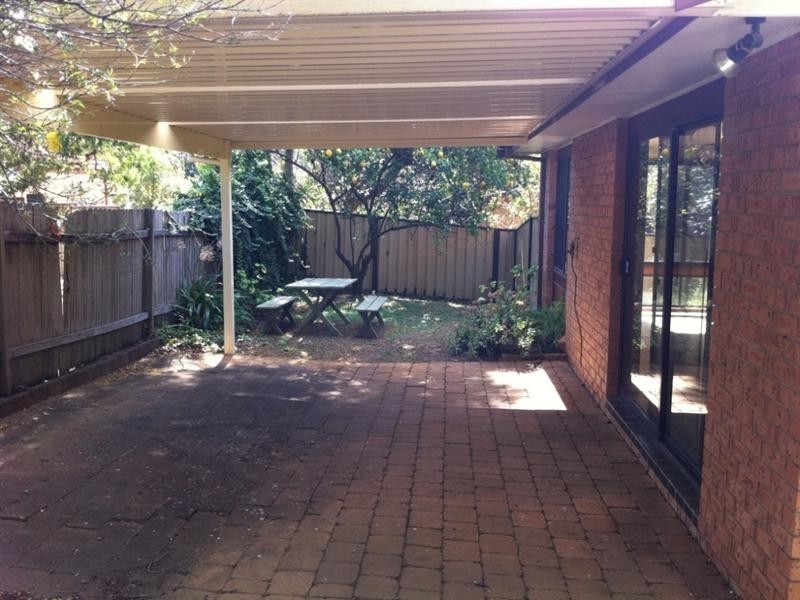 3/5 Carisbrooke Close, Bomaderry NSW 2541