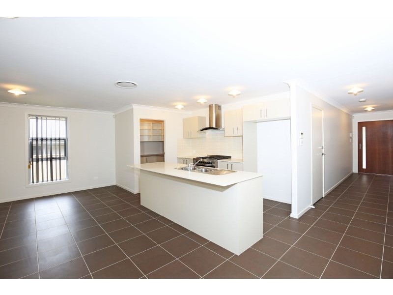 20 Alpina Place, Worrigee NSW 2540