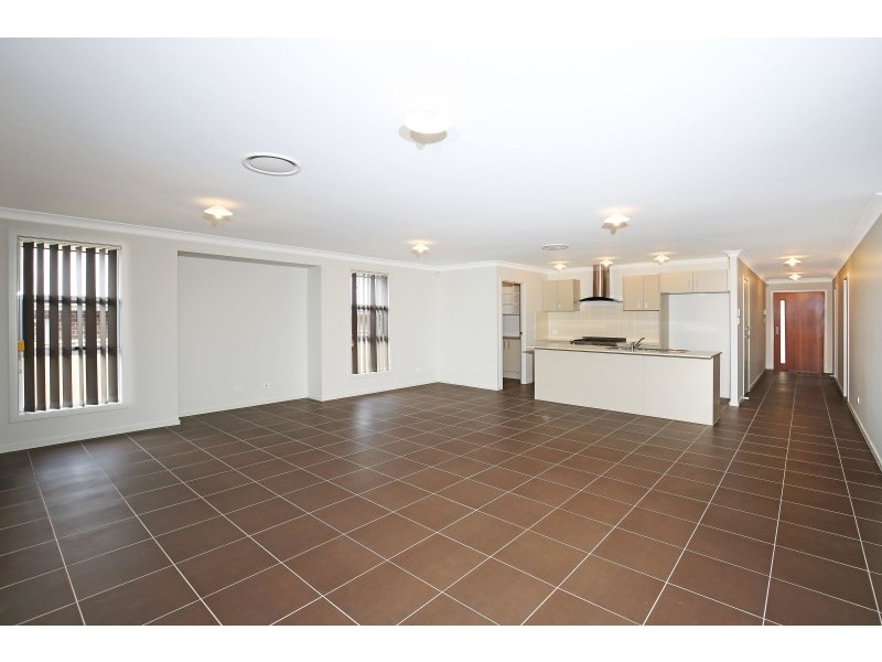 20 Alpina Place, Worrigee NSW 2540