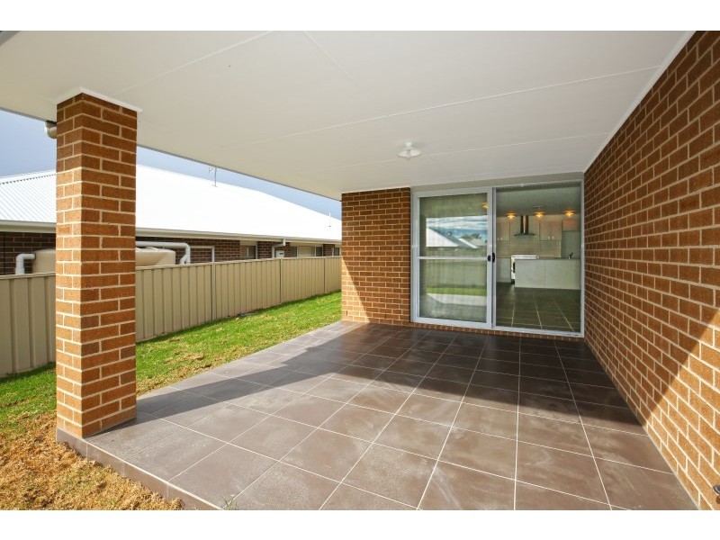 20 Alpina Place, Worrigee NSW 2540
