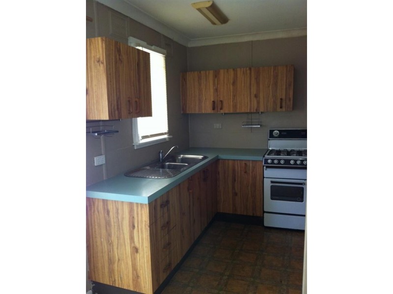 3 Knapp Avenue, Nowra NSW 2541