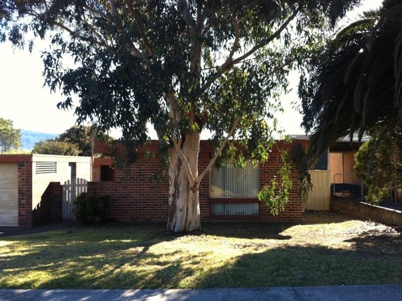 2/143 Cambewarra Road, Bomaderry NSW 2541