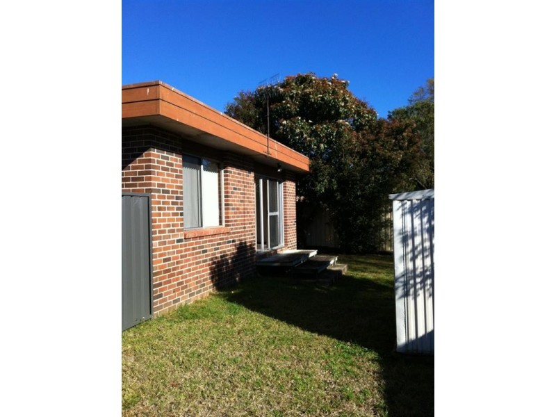 2/143 Cambewarra Road, Bomaderry NSW 2541