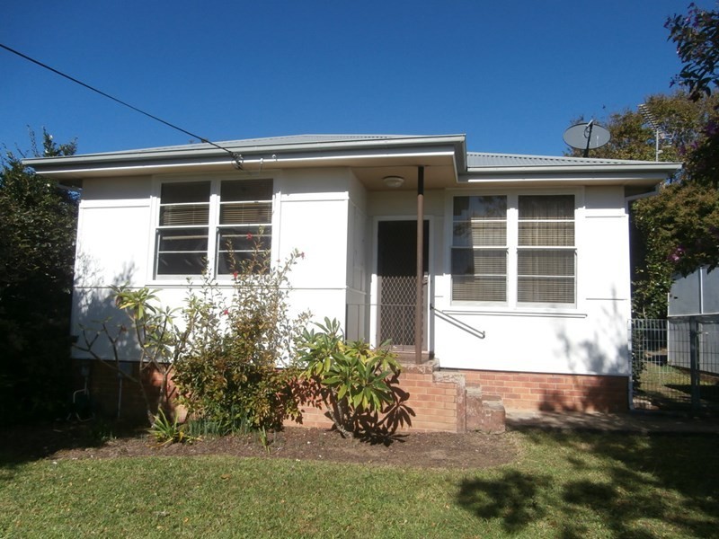 12 Monaghan Avenue, Nowra NSW 2541