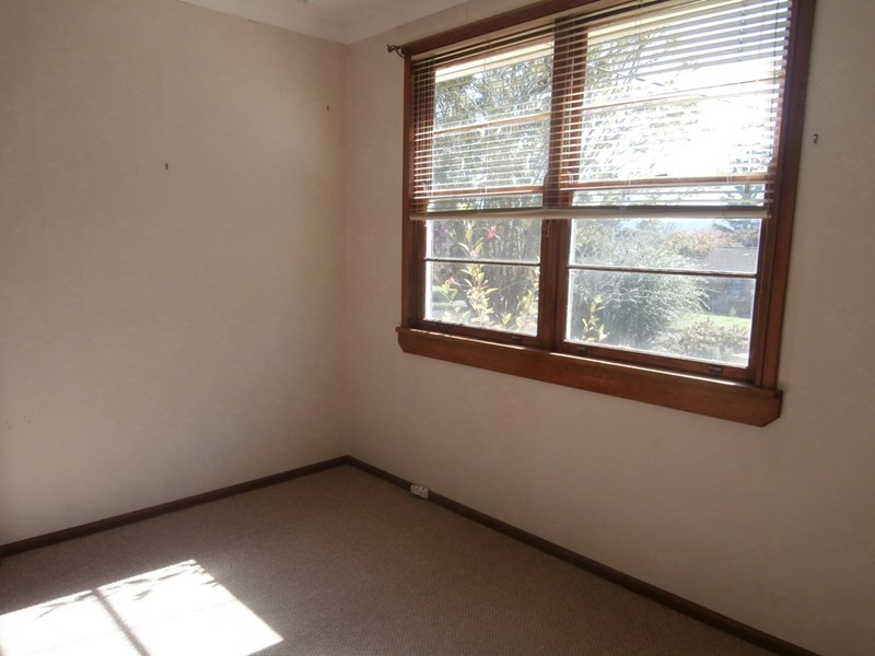 12 Monaghan Avenue, Nowra NSW 2541
