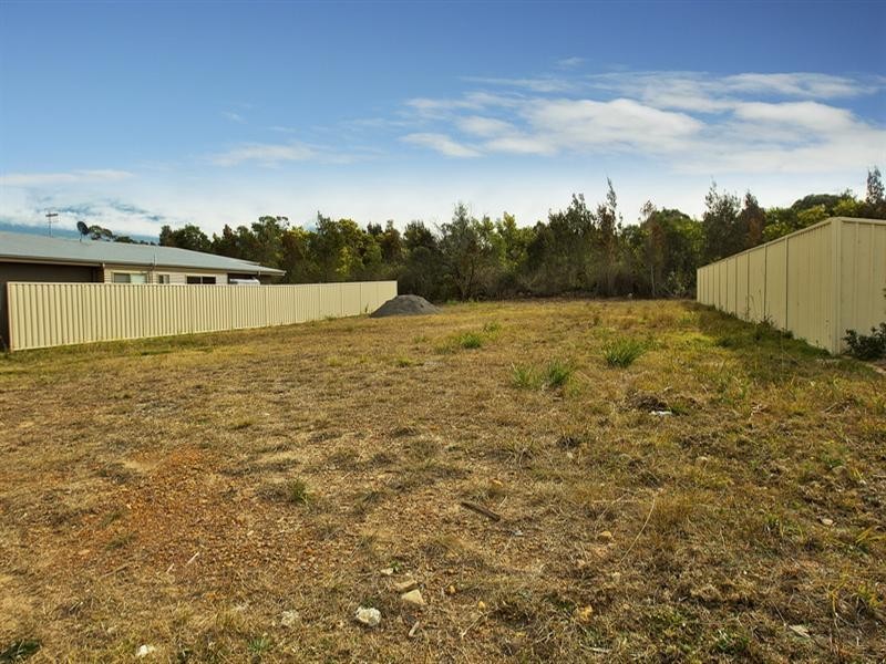 8 Zieria Avenue, North Nowra NSW 2541