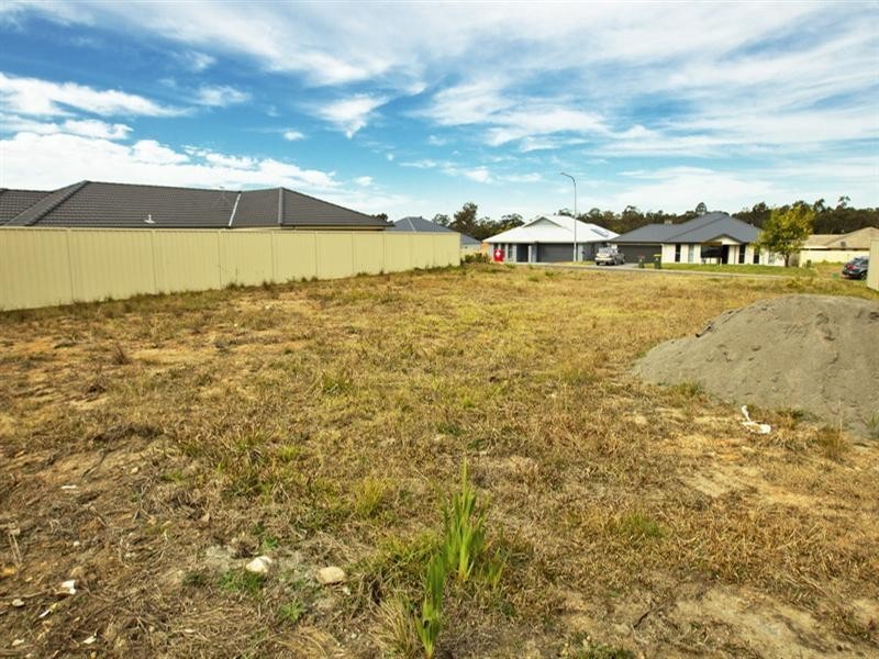 8 Zieria Avenue, North Nowra NSW 2541