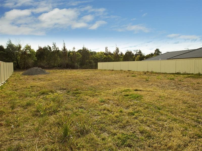 8 Zieria Avenue, North Nowra NSW 2541