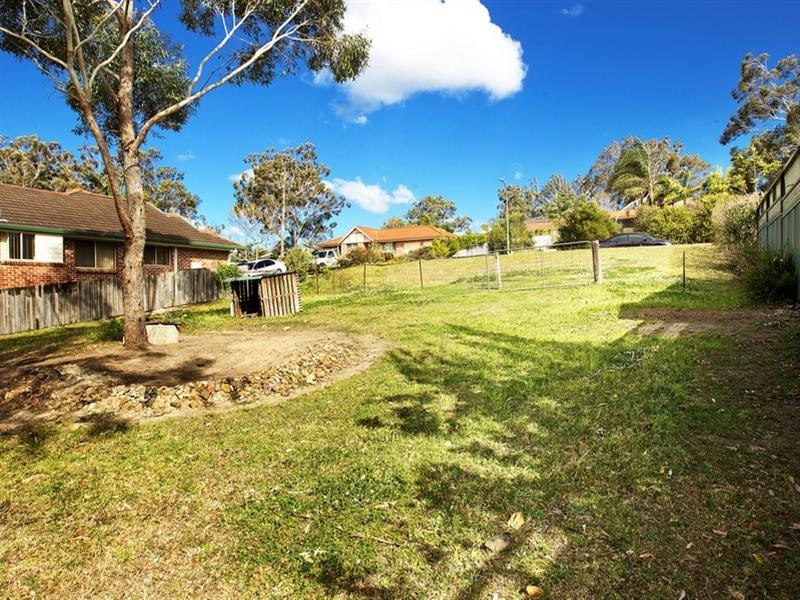 13 Jaycee Avenue, Nowra NSW 2541