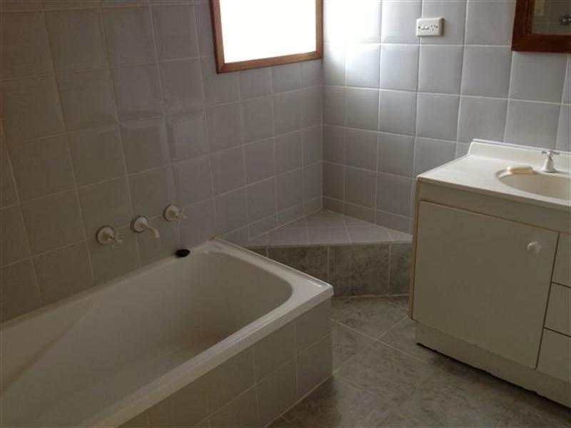 5 Devlin Avenue, North Nowra NSW 2541