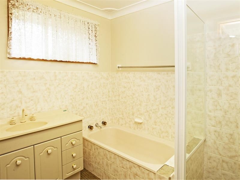 14 Castle Glen, North Nowra NSW 2541