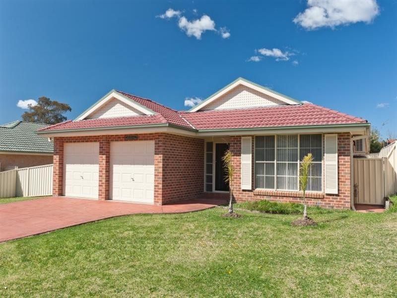 19 Kardella Avenue, Nowra NSW 2541