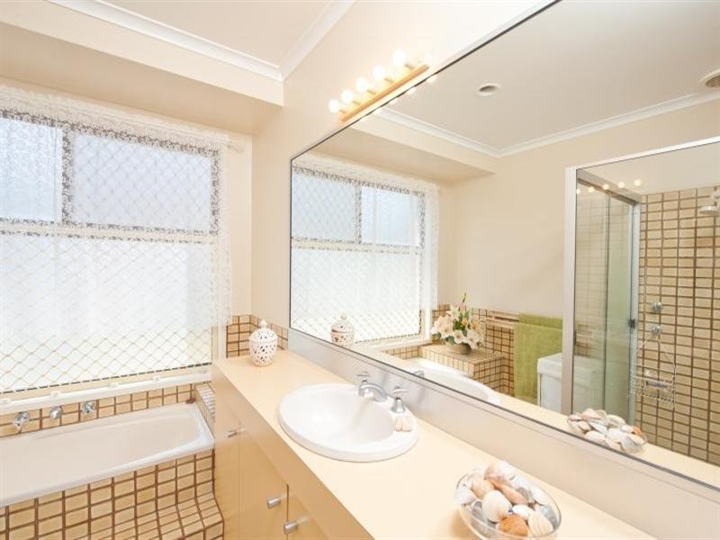 9 Coreen Close, North Nowra NSW 2541