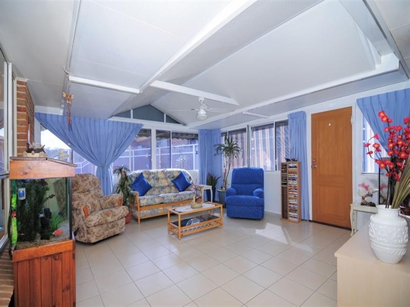 9 Jade Place, Meroo Meadow NSW 2540