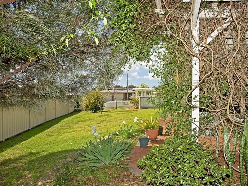 4 Freesia Crescent, Bomaderry NSW 2541