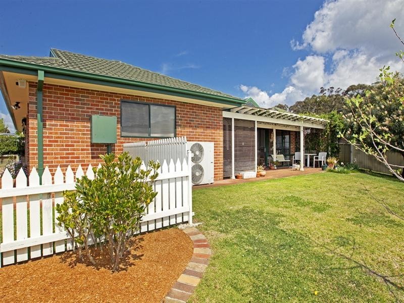 4 Freesia Crescent, Bomaderry NSW 2541