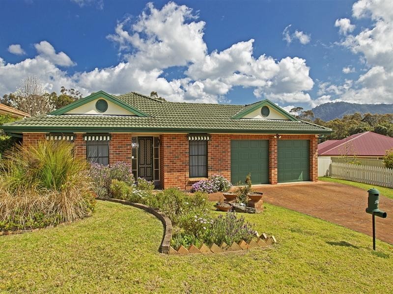 4 Freesia Crescent, Bomaderry NSW 2541