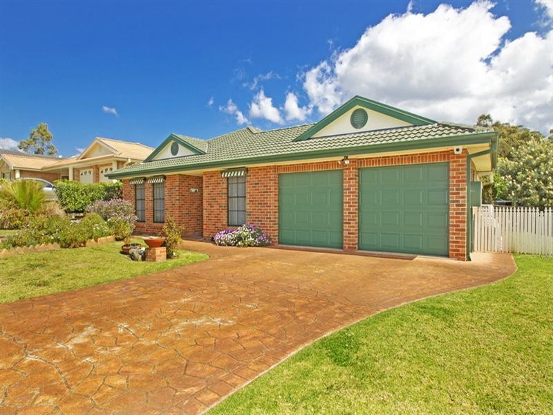 4 Freesia Crescent, Bomaderry NSW 2541