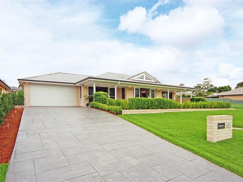 12 Appleberry Close, Bomaderry NSW 2541