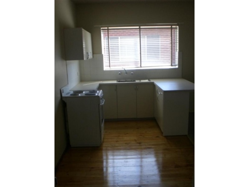 2/10 McGrath Avenue, Nowra NSW 2541