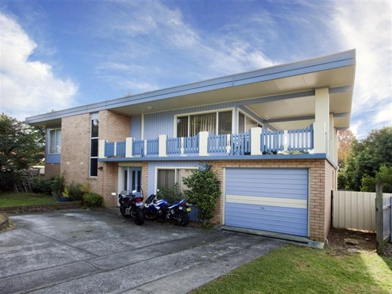 2 Emery Close, Bomaderry NSW 2541