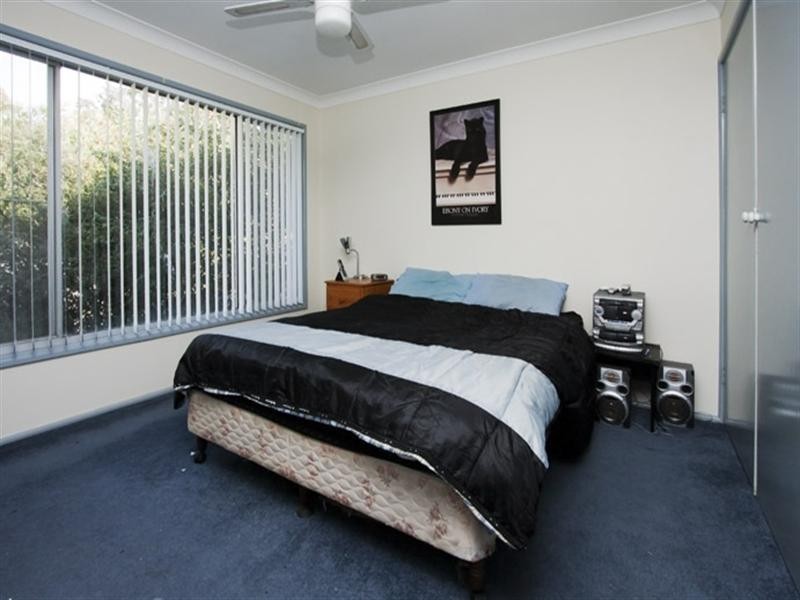 2 Emery Close, Bomaderry NSW 2541