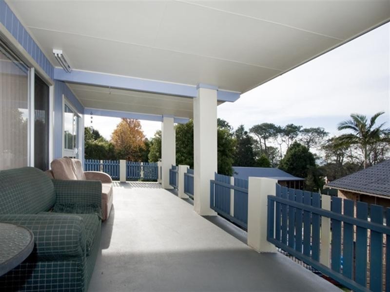 2 Emery Close, Bomaderry NSW 2541