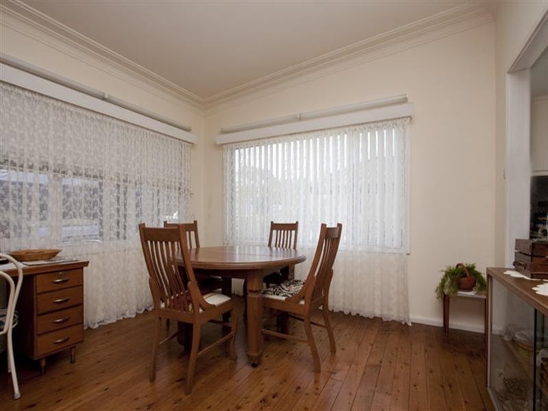 16 Dalwah Street, Bomaderry NSW 2541