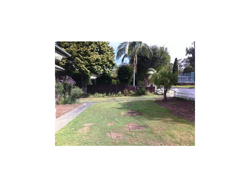 16 West Street, Nowra NSW 2541