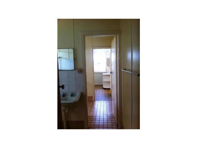 16 West Street, Nowra NSW 2541