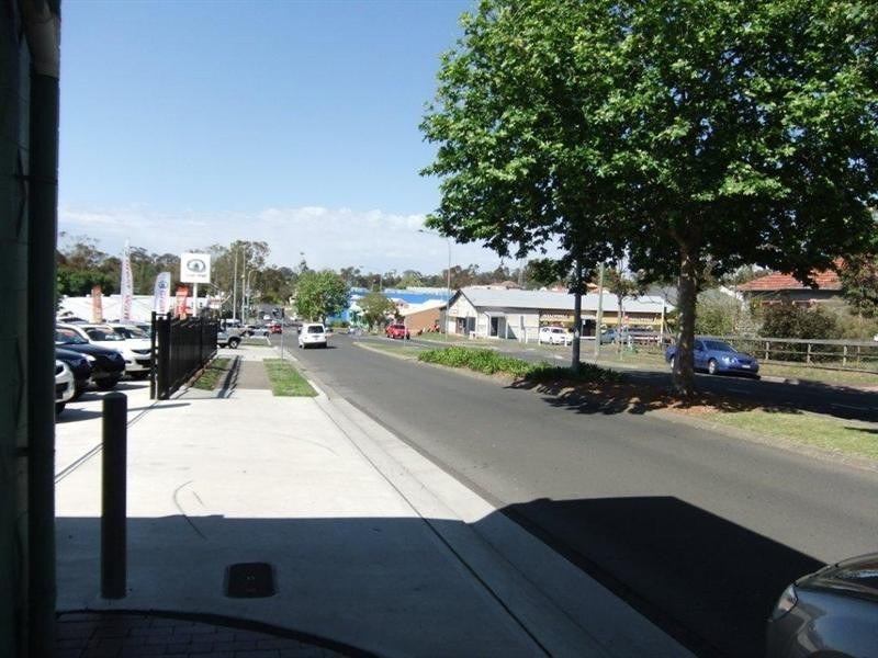 2/4 Nowra Lane, Nowra NSW 2541