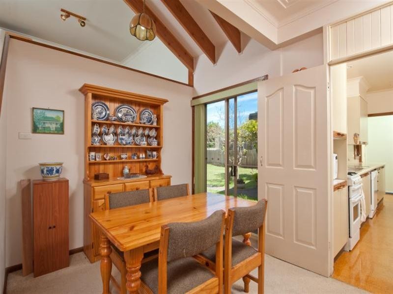 104 West Birriley Street, Bomaderry NSW 2541