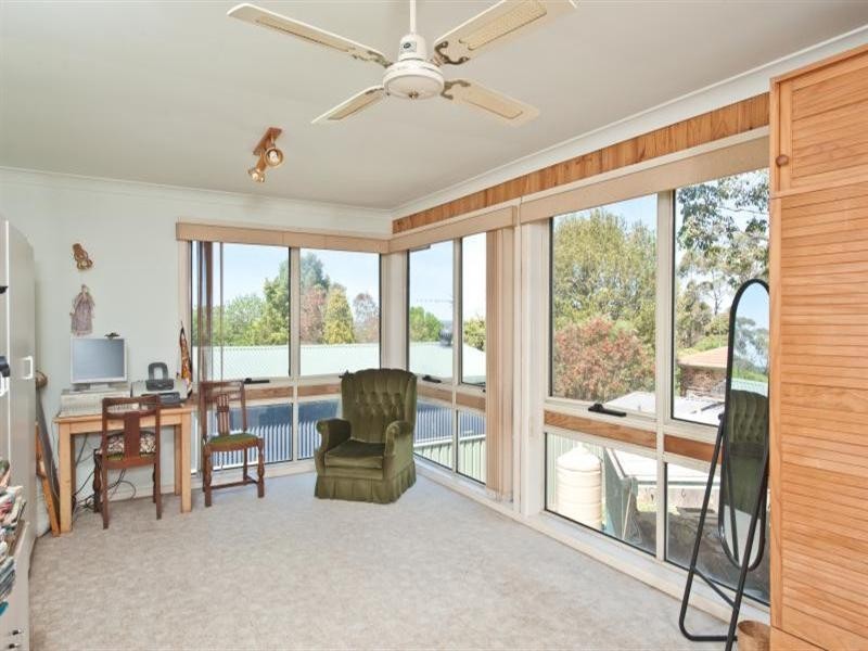 104 West Birriley Street, Bomaderry NSW 2541