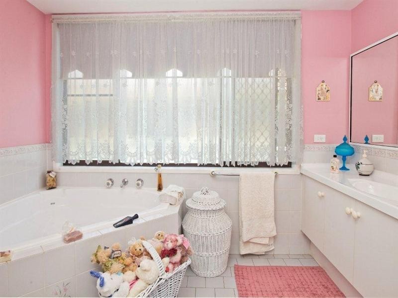 45 Jasmine Drive, Bomaderry NSW 2541