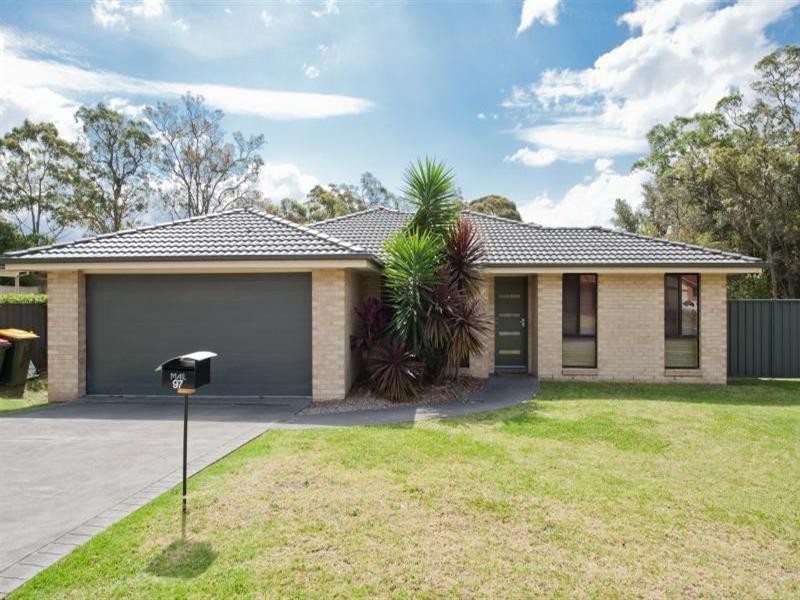 97 Jasmine Drive, Bomaderry NSW 2541