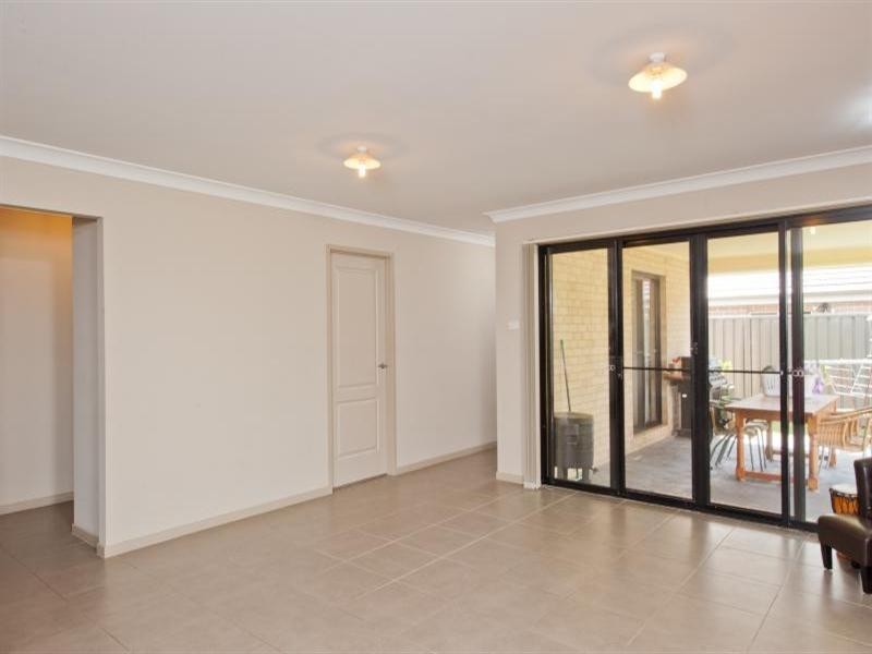 97 Jasmine Drive, Bomaderry NSW 2541