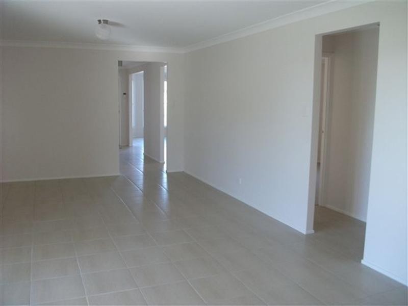 8 Riveroak Road, Worrigee NSW 2540