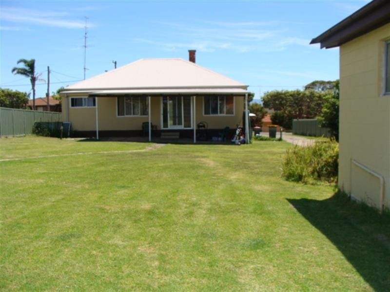 28 Greenwell Point Road, Greenwell Point NSW 2540