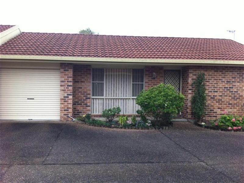 2/5 Brodie Close, Bomaderry NSW 2541