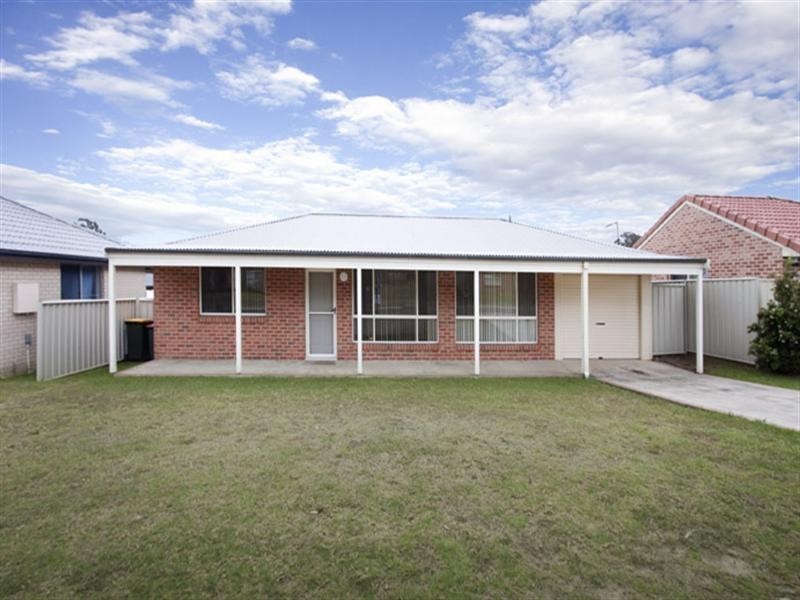8 Denbigh Place, South Nowra NSW 2541
