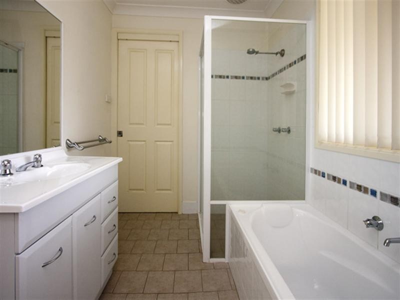 8 Denbigh Place, South Nowra NSW 2541